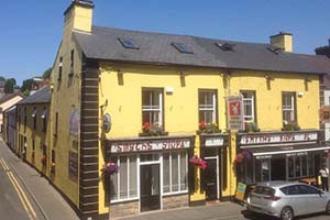 Smyths-siopa-dining-out-in-Ballinamore-Leitrim