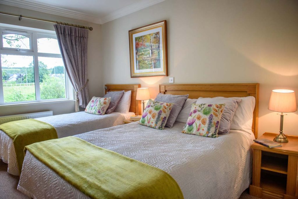 Double+&_1_single_room_accommodation_in_ballinamore